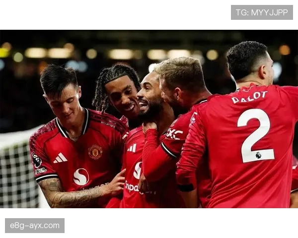 西汉姆联队英超逆转取胜，彰显团队精神与稳健状态