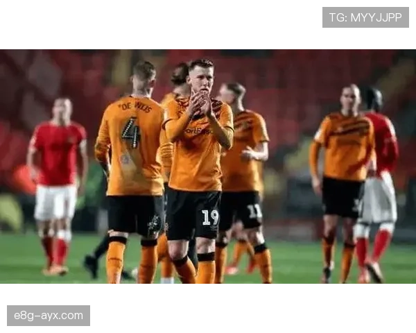 赫尔城新赛季阵容初具规模，防线重组进攻端持续补强